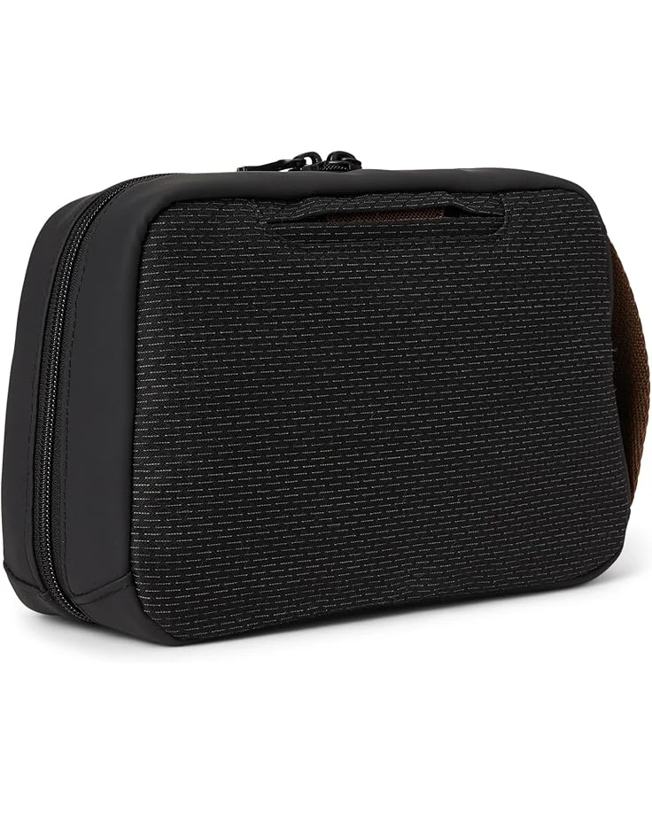 Tumi Response Travel Kit | Bag and Travel Accessories 2 Tumi Response Travel Kit | Bag and Travel Accessories - Image 2